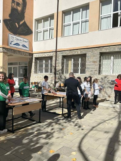 Открит урок "По стъпките на будителите" 16