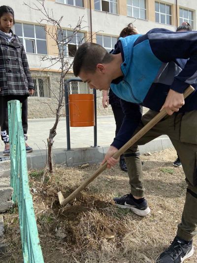 Първа пролет - 21 април 13